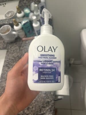 Smoothing daily facial cleanser