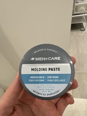 Molding paste