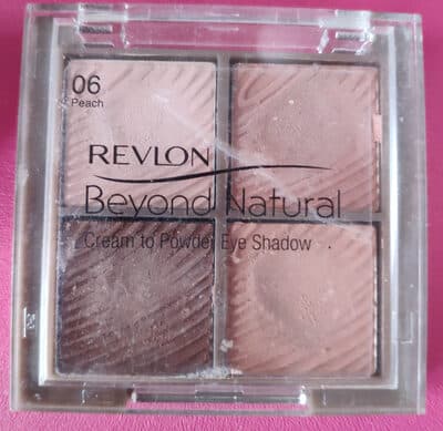 Cream to powder eye shadow