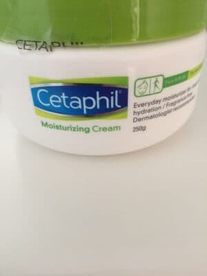 Cetaphil moisturizing cream