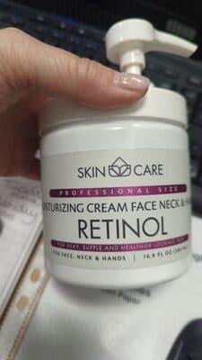 Moisturizing cream face neck and hands Retinol